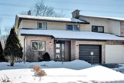 4 FOXMEADOW Lane, Tanglewood - Grenfell Glen - Pineglen, ON K2G 3W2