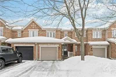 2082 MELETTE Crescent, Orleans - Cumberland and Area, ON K4A 4X1
