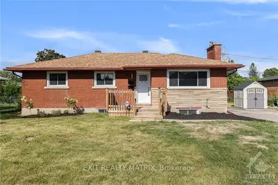 9B SKIPTON Road, South of Baseline to Knoxdale, ON K2G 0Y8