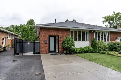 2411 IRIS Street, Parkway Park - Queensway Terrace S and Area, ON K2C 1C7