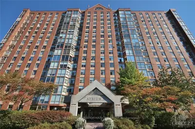 2759 CAROUSEL Crescent 1504, Blossom Park - Airport and Area, ON K1T 2N5