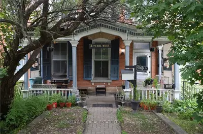 4 PEARL Street W, Brockville, ON K6V 4B3