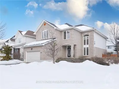 2015 CALICO Crescent, Orleans - Cumberland and Area, ON K4A 4L7