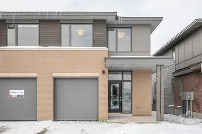 507 PIMIWIDON Street, Manor Park - Cardinal Glen and Area, ON K1K 5A1