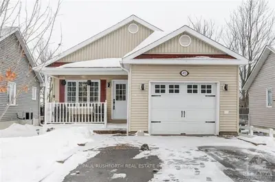 472 NORTH Street, North Dundas, ON K0C 2K0