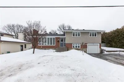 33 PRETTY Street, Stittsville - Munster - Richmond, ON K2S 1N3