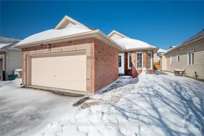 1025 VALIN Street, Orleans - Cumberland and Area, ON K4A 4X7