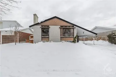 837 DYNES Road, Mooneys Bay - Carleton Heights and Area, ON K2C 0H2