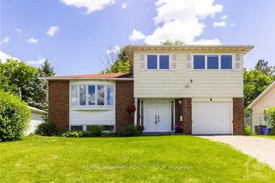 6324 LUMBERMAN Way, Orleans - Convent Glen and Area, ON K1C 1E2