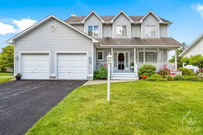 10 QUEENSTON Drive, Stittsville - Munster - Richmond, ON K0A 2Z0