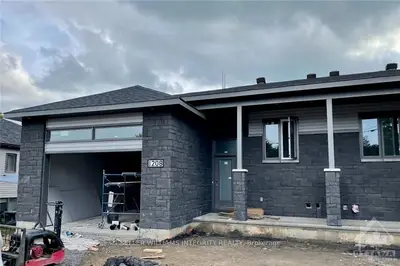 1208 STE MARIE Street A, Russell, ON K0A 1W0