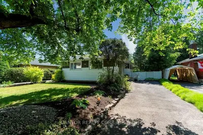 742 MANITOU Drive, Carlingwood - Westboro and Area, ON K2A 3C7