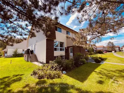 20 FORESTER Crescent, Bells Corners and South to Fallowfield, ON K2H 8X9