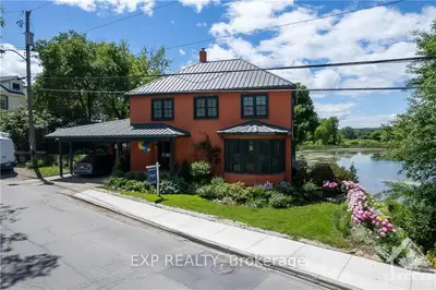 18 MAIN Street, Westport, ON K0G 1X0