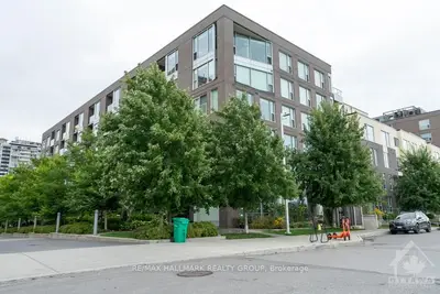 300 LETT Street 402, West Centre Town, ON K1R 0A8