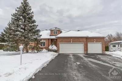 2446 BRICKLAND Drive, Orleans - Cumberland and Area, ON K4C 1R8