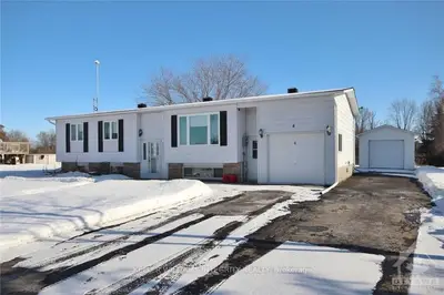 4 PERRAS Street, Russell, ON K0A 1W0