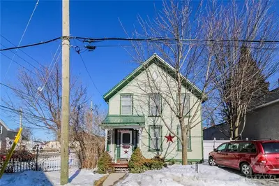85 GARDEN Street, Brockville, ON K6V 2C4
