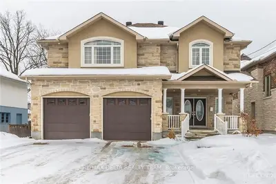 1316 NORMANDY Crescent, Mooneys Bay - Carleton Heights and Area, ON K2C 0N3