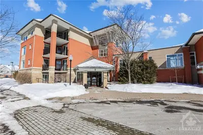 3 MERIDIAN Place 209, South of Baseline to Knoxdale, ON K2G 6N1
