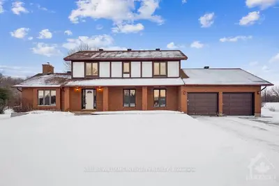 609 DONALD B MUNRO Drive, Carp - Huntley Ward, ON K0A 1L0