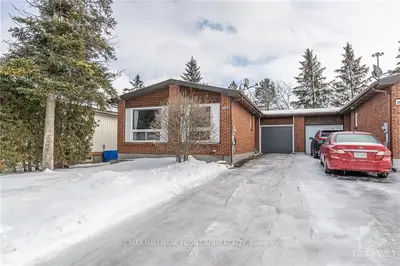 318 TULIP Crescent, Orleans - Cumberland and Area, ON K1E 2B1