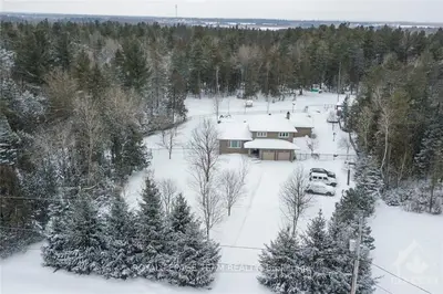 10 Carlisle Circle, Stittsville - Munster - Richmond, ON K0A 1B0
