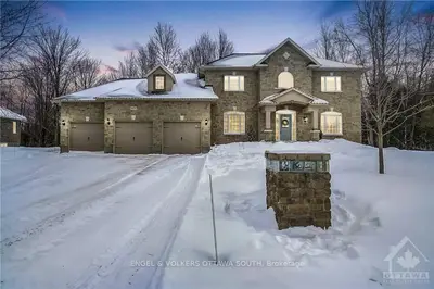 6970 SOUTH VILLAGE Drive, Greely - Metcalfe - Osgoode - Vernon and Area, ON K4P 0A3