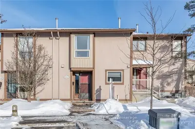 1911 STONEHENGE Crescent, Cyrville - Carson Grove - Pineview, ON K1B 4N7