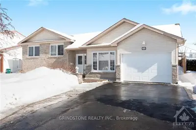 1395 TOULON Street, Orleans - Cumberland and Area, ON K1E 1J2