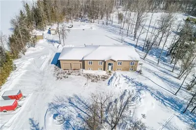 304 SPRUCE RIDGE Road, Carp - Huntley Ward, ON K0A 1L0