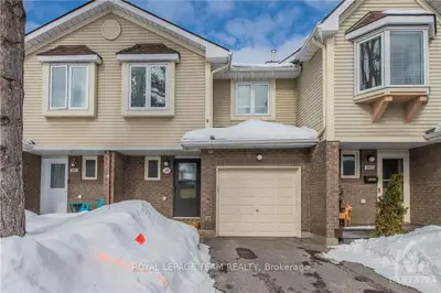 385 VALADE Crescent, Orleans - Cumberland and Area, ON K4A 2W3