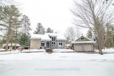 12 Selley Street, Petawawa, ON K8H 3H1