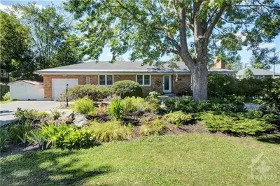 1944 RONALD Avenue, Alta Vista and Area, ON K1H 5H9