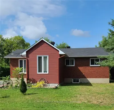 13 CASSELMAN Street, North Stormont, ON K0C 1K0