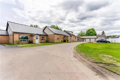 18 GARWIN Street, Petawawa, ON K8A 7L4