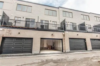1404 Hemlock Road, Manor Park - Cardinal Glen And Area, On K1k 0k5