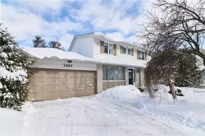 1887 FERNCROFT Crescent, Alta Vista and Area, ON K1H 7B4