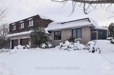 2740 CASSELS Street, Britannia - Lincoln Heights and Area, ON K2B 8C2