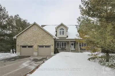 5777 LOMBARDY Drive, Greely - Metcalfe - Osgoode - Vernon and Area, ON K0A 2W0