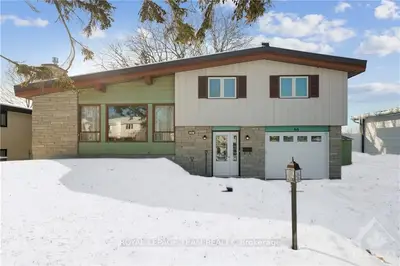 66 SULLIVAN Avenue, Meadowlands - Crestview and Area, ON K2G 1V2
