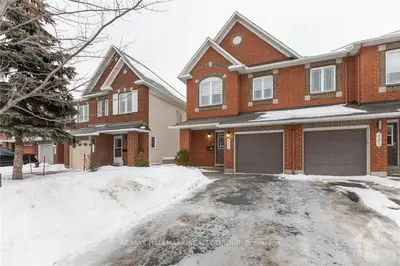 2207 SILVERADO Crescent, Orleans - Cumberland and Area, ON K4A 4V2