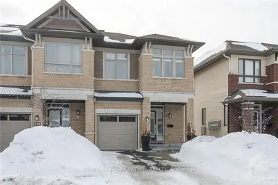 251 DOLCE Crescent, Blossom Park - Airport and Area, ON K1X 0B3