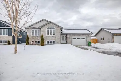 508 GARDNER Crescent, Petawawa, ON K8A 0C4