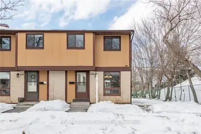 4371 WELDON Drive, Cyrville - Carson Grove - Pineview, ON K1J 8R1