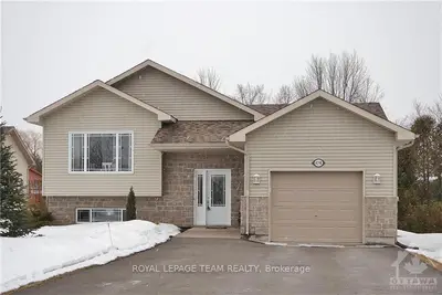 4298 Schell Street, South Dundas, ON K0C 2H0