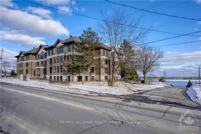 235 KING Street E 404, Brockville, ON K6V 1C8