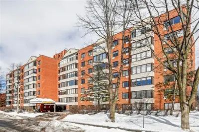 225 ALVIN Road 405, Manor Park - Cardinal Glen and Area, ON K1K 4H6