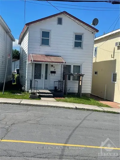 90 REGENT Street, Hawkesbury, ON K6A 1E8