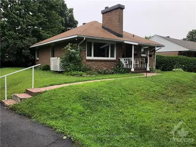 3044 UPPER OTTERSON Place, Billings Bridge - Riverside Park and Area, ON K1V 7B6